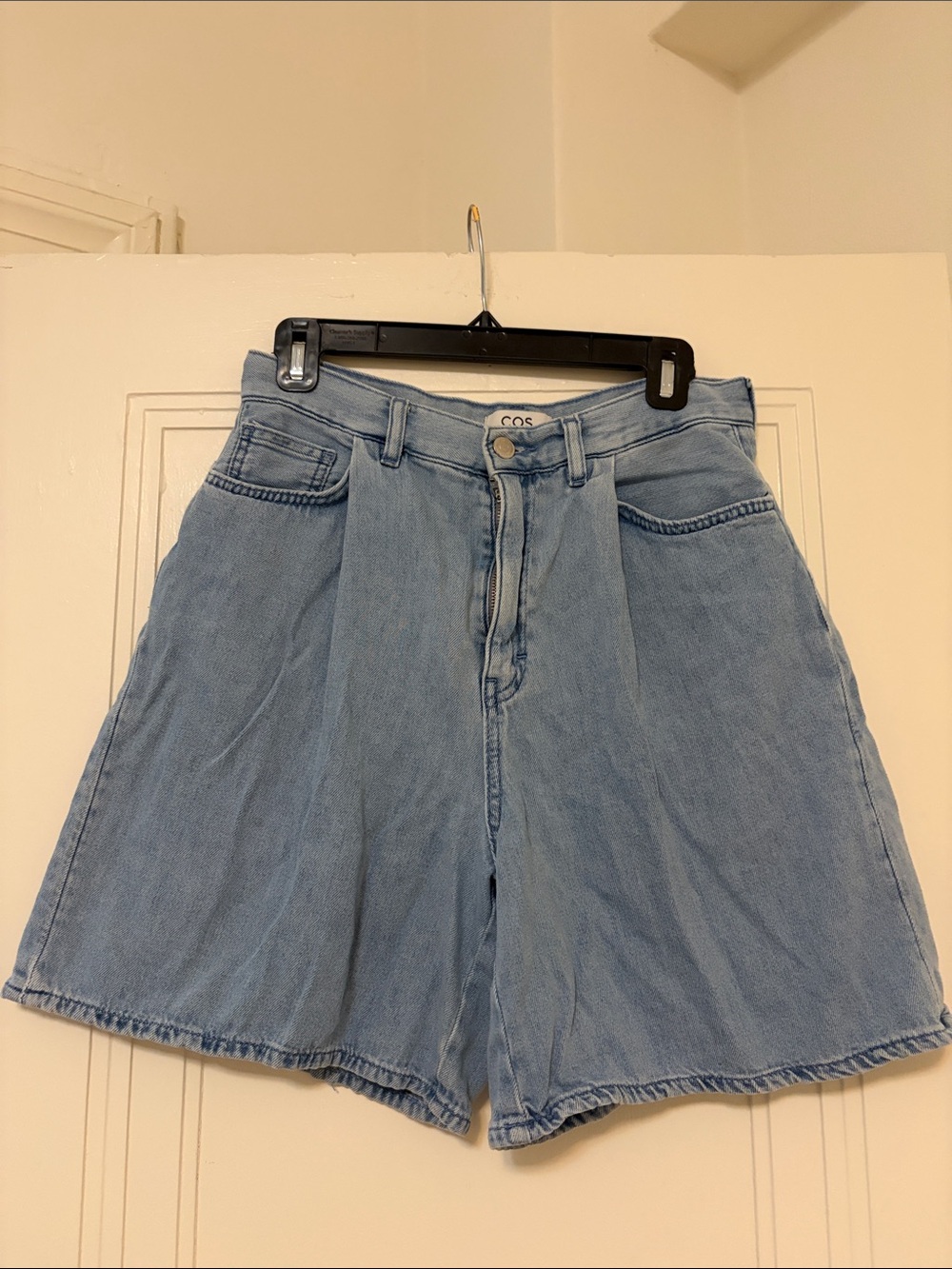 COS Wide-Leg Light Blue Denim Bermudas